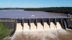 Apertura de las compuertas de Acaray debido a nivel de las aguas