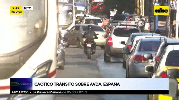 Caótico tránsito sobre Avda. España - ABC Noticias - ABC Color