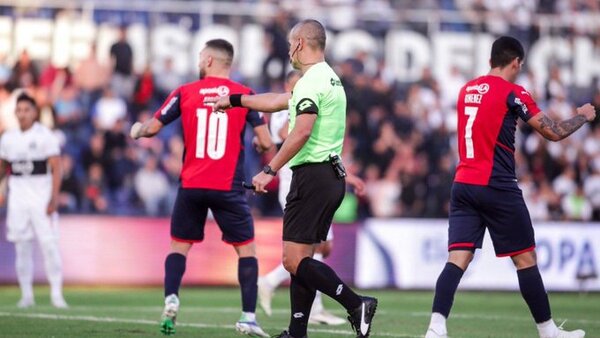 Eber Aquino dirigirá el superclásico en La Nueva Olla