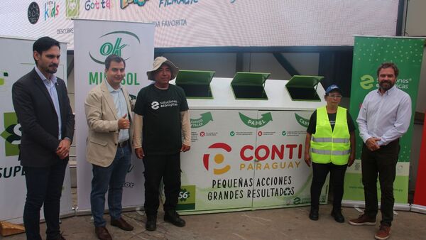Superseis presenta el primer EcoPunto para fomentar el reciclaje en sus sucursales | Empresas | 5Días