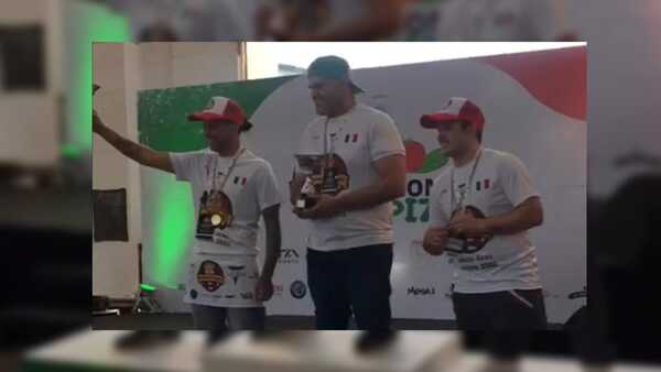 Encarnaceno presentó pizza gourmet con cedrón kapi’i y ganó competencia en Argentina