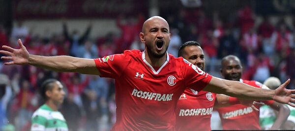 Carlos González marca y Toluca le gana en un partidazo al Santos Laguna