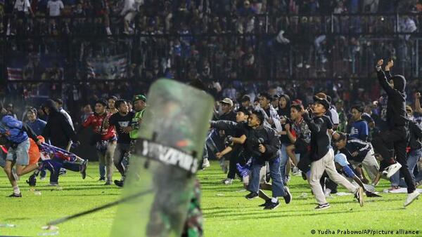 Diario HOY | Comisión pide la dimisión de la directiva de la liga indonesia por estampida