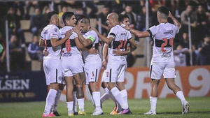 Crónica / Olimpia: Se recupera de su lesión y no piensa perderse el superclásico