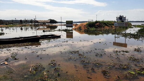 Alto Paraná e Itapúa, inundadas por la repentina crecida del río Paraná