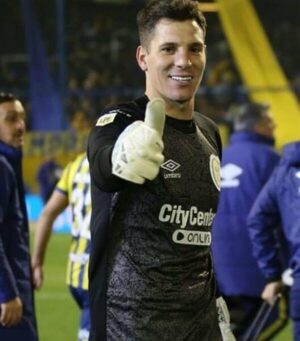 (VIDEO) Gaspar Servio haciendo de las suyas en kurepilandia: atajó penal y ligo cachetada