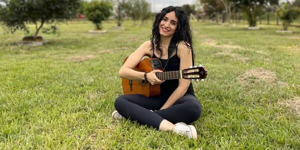 Crónica / Cantante tortoleada pide socorro para recuperar sus pertenencias