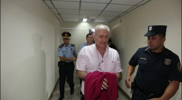 Diario HOY | Dos personas trataron de robar cheques de la causa Ramón González Daher