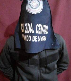 Crónica / Iporã nde kapé: estaban asaltando uno pilló que llegó la poli y se rajó