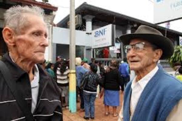 Más de 272.000 personas reciben pensiones del Estado al cierre de setiembre