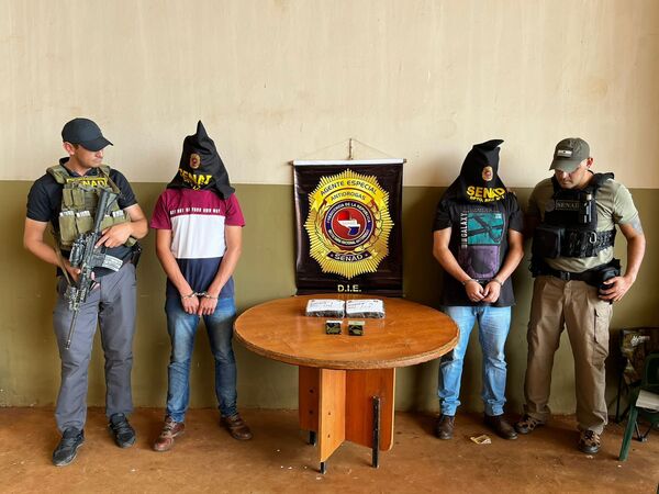 Diario HOY | Dos personas detenidas con cocaína sobre la línea internacional en Pedro Juan