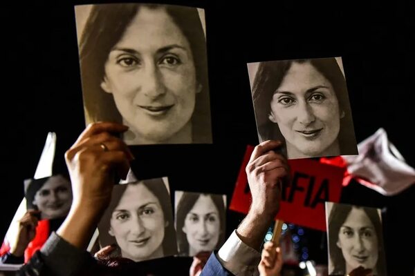 Condenan a 40 años de prisión a dos acusados por asesinato de periodista en Malta - Mundo - ABC Color