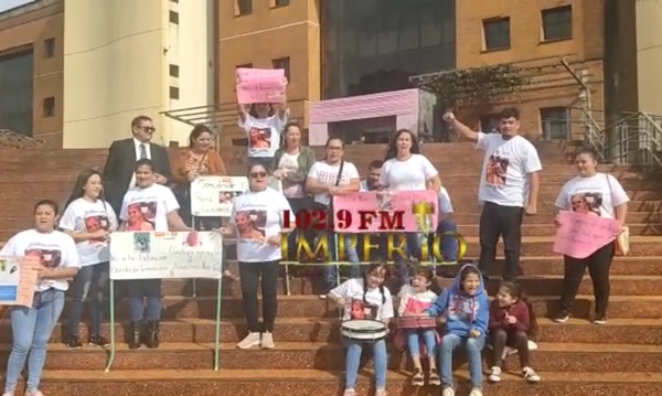 Presidente del Consejo Administrativo del Poder Judicial se reunió con familiares de Zulma Meza y la abogada querellante - Radio Imperio