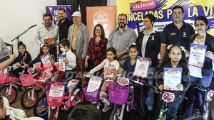 PREMIACIÓN DEL CONCURSO «PINCELADAS POR LA VIDA»