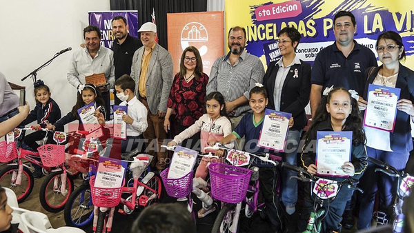 PREMIACIÓN DEL CONCURSO «PINCELADAS POR LA VIDA»
