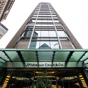 JPMorgan gana US$ 26.668 millones en 9 meses, un 30% menos respecto a 2021 - Revista PLUS