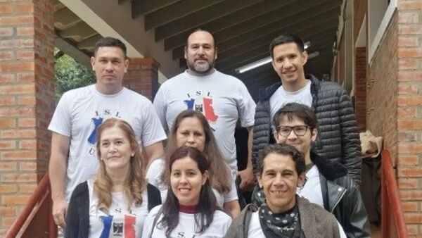 Alumnos de la UNA realizan capacitación de lengua francesa