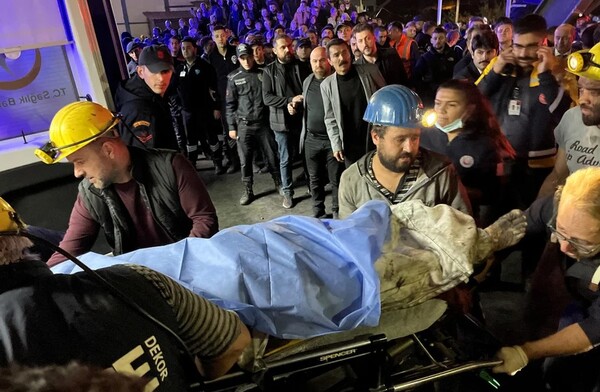 Turquía: Al menos 22 muertos y decenas de atrapados tras explosión en una mina de carbón - Megacadena — Últimas Noticias de Paraguay
