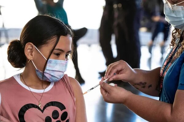 Costa Rica restablece el uso de mascarillas en autobuses y escuelas - Mundo - ABC Color