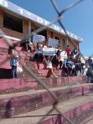 Clubes de ascenso siguen con reclamos por supuesta mala administración   - Fútbol de Ascenso de Paraguay - ABC Color