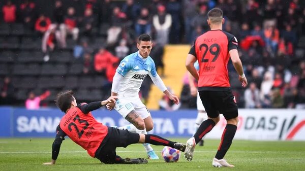 Racing gana y se pone a un punto del líder Boca Juniors - Fútbol Internacional - ABC Color