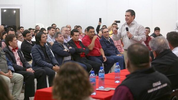 Con discurso conciliador, Cartes busca ganar votos de estatales