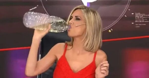 Le pusieron la cruz a periodista kurepa anti vacunas: no quieren que venga a brindar charla