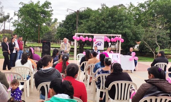 Participantes de Tekoporã reciben charlas sobre prevención de cáncer de mama