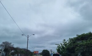 Sábado cálido con lluvias y ocasionales tormentas eléctricas