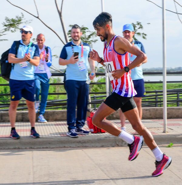 Carrera de Plata de Derlys Ayala en "Maratón Masculino" - .::Agencia IP::.