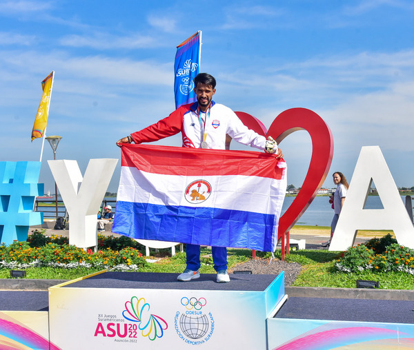 ¡Orgullo nacional! Derlys Ayala logra medalla de plata •