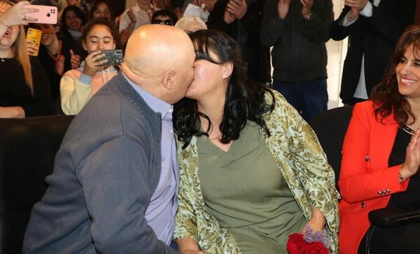 ¡Humorista argentino se casó con una paraguaya!