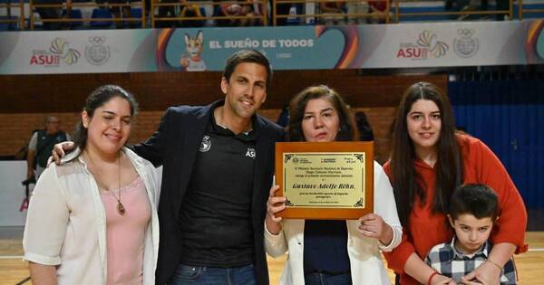 La Nación / Emoción desbordada: homenajearon a Gustavo Köhn en el marco de ASU 2022