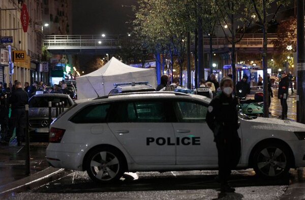 Conmoción en París: hallaron el cuerpo de una niña de 12 años dentro de una caja