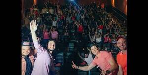 Crónica / [GALERÍA] ¡Octubre rosa! con función especial de "Pedro Undercover"