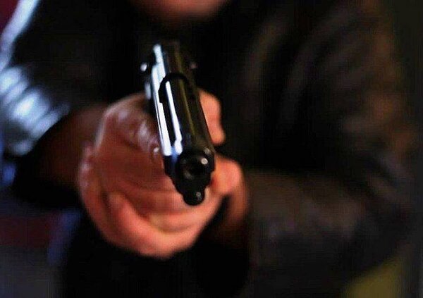 Asalto y balacera en una gasolinera en el barrio General Genes - Radio Imperio