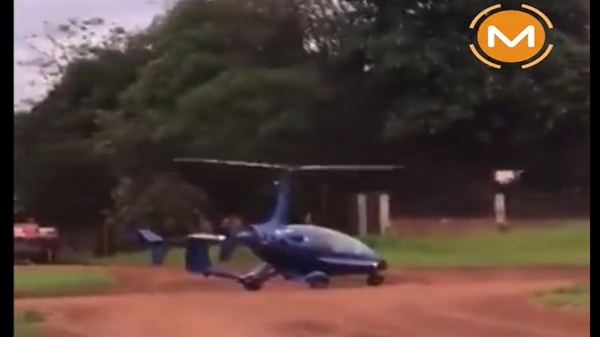 Alto Paraná: Susto en asentamiento tras aterrizaje insólito de un girocóptero - Paraguaype.com