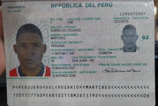 Ciudadano extranjero fue interceptado con pasaporte adulterado | 1000 Noticias