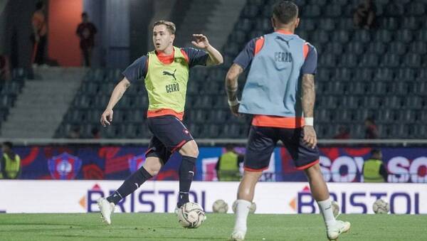 Crónica / Cerro: "Chiqui" también tiene su lista para el gran chute de hoy