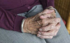 CDE: Pelea entre vecinos termina con anciano herido - La Clave