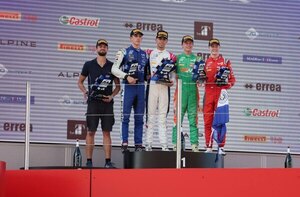 ¡Carrerón de Joshua Duerksen y podio histórico en Barcelona!