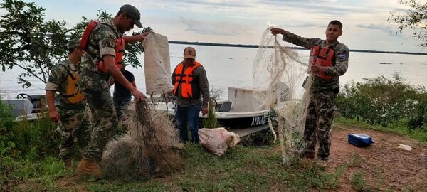 Realizan controles en el río Paraná para evitar pesca indiscriminada en zona de Ayolas - Economía - ABC Color