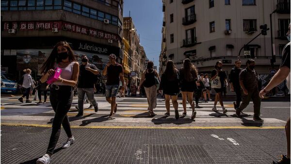 Shoppings uruguayos sienten la crisis argentina por turismo hacia el dólar blue | Internacionales | 5Días
