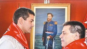 Cartes  echa a   De Vargas y  Peña se afilia para seguir al frente de Hacienda