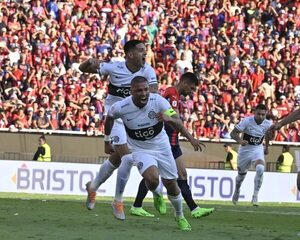 Cerro Porteño vs. Olimpia: El Decano le arrebata el Superclásico y la punta al Ciclón - Olimpia - ABC Color