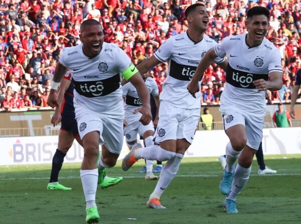 Olimpia se quedó con el superclásico - APF