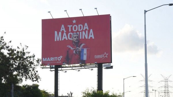Políticos pisotean la ley y hacen campaña electoral prematuramente