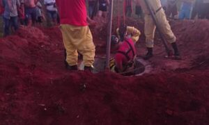 Ebrio cae a un pozo  