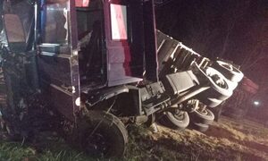 Dos motociclistas mueren al chocar contra camión que llevaba granos en San Alberto – Diario TNPRESS