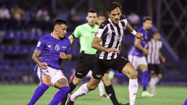 Sol de América y Libertad cierran la fecha en Villa Elisa